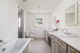 2212 East Side Dr, Austin, TX 78704 - Photo 12