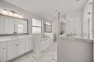 270 Baldovino Skyway, Lakeway, TX 78738 - Photo 14