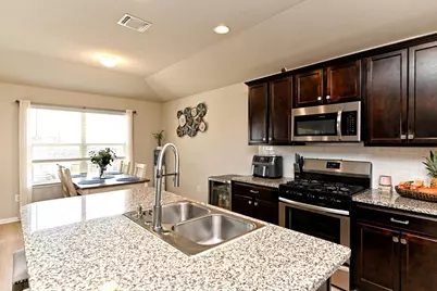 112 Groves Lane, Hutto, TX 78634 - Photo 10