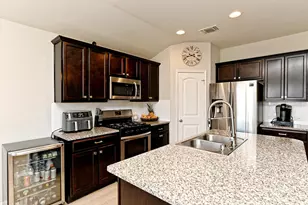 112 Groves Ln, Hutto, TX 78634 - Photo 12