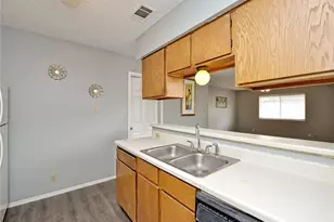 5809 Spring Meadow Rd, Austin, TX 78744 - Photo 8