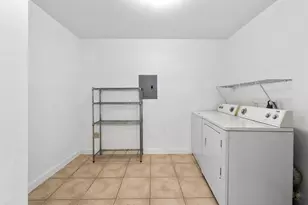 8911 Little Walnut Pkwy, Austin, TX 78758 - Photo 22