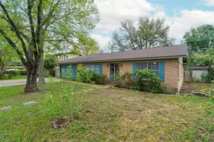 8911 Little Walnut Pkwy, Austin, TX 78758 - Photo 2