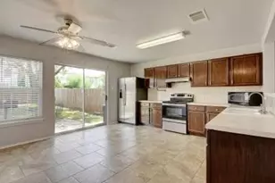 13604 Coomes Dr, Del Valle, TX 78617 - Photo 6