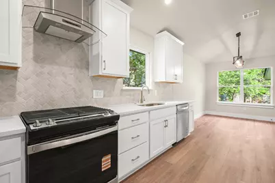 8802 Ampezo Trail, Austin, TX 78749 - Photo 2