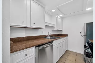 1800 Lavaca Street #512, Austin, TX 78701 - Photo 16