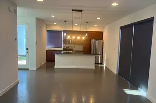 1105 Altum St, Austin, TX 78721 - Photo 2