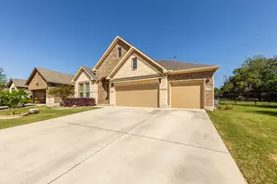 1063 Cedar Glen Dr, New Braunfels, TX 78132 - Photo 2