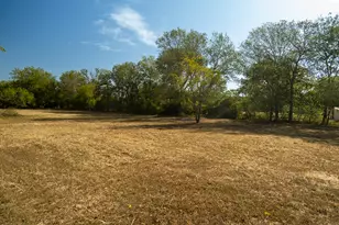 904 Linden St, Bastrop, TX 78602 - Photo 1