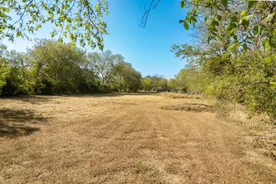 904 Linden Street, Bastrop, TX 78602 - Photo 2