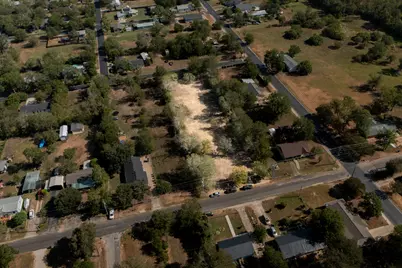 904 Linden Street, Bastrop, TX 78602 - Photo 10