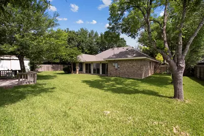 1906 Meadow Ridge Drive, Taylor, TX 76574 - Photo 24