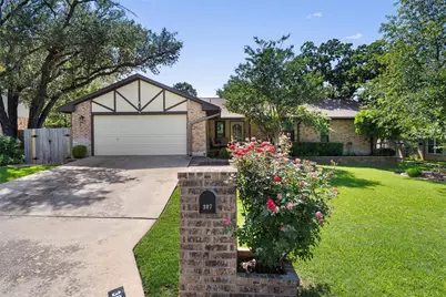 307 Innwood Drive, Georgetown, TX 78628 - Photo 2