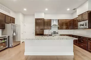 2520 Bluebonnet Ln, Austin, TX 78704 - Photo 2