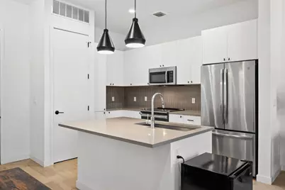 800 Embassy Drive #413, Austin, TX 78702 - Photo 4