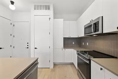 800 Embassy Drive #413, Austin, TX 78702 - Photo 8