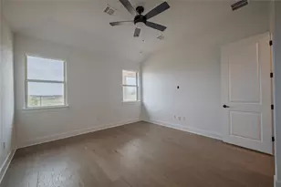 7602 Bardstown Wy, Austin, TX 78744 - Photo 6