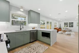 2005 Oakglen Dr, Austin, TX 78745 - Photo 16