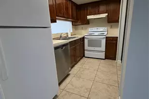 107 E Morrow St, Georgetown, TX 78626 - Photo 6