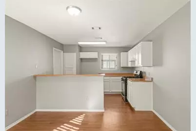 8311 Treehouse Lane, Austin, TX 78749 - Photo 4