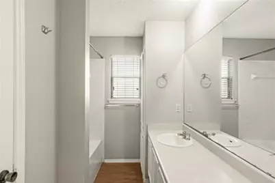 8311 Treehouse Lane, Austin, TX 78749 - Photo 10