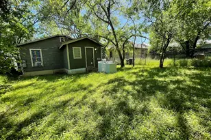 3208 E 16th St, Austin, TX 78721 - Photo 1