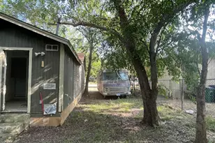 3208 E 16th St, Austin, TX 78721 - Photo 6
