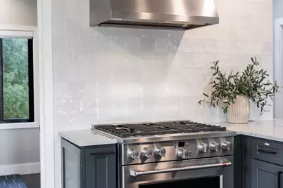 516 Deckhouse Drive, Point Venture, TX 78645 - Photo 12