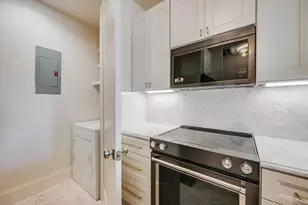 802 S 1st St, Austin, TX 78704 - Photo 14
