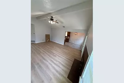 1100 E Logan Street, Round Rock, TX 78664 - Photo 4