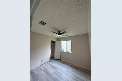 1100 E Logan Street, Round Rock, TX 78664 - Photo 10