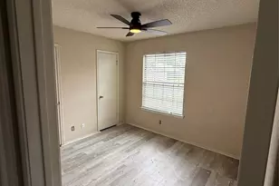 1100 E Logan St, Round Rock, TX 78664 - Photo 12