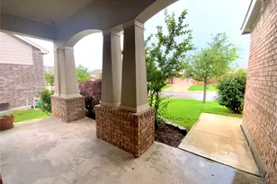 1810 Logan Trail, New Braunfels, TX 78130 - Photo 4