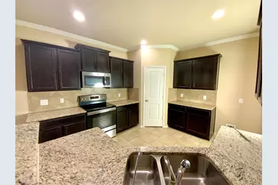 1810 Logan Trail, New Braunfels, TX 78130 - Photo 12