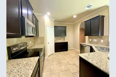 1810 Logan Trail, New Braunfels, TX 78130 - Photo 10