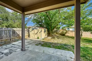 399 Paddington Dr, Kyle, TX 78640 - Photo 16