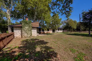 2215 Spoke Hollow Rd, Wimberley, TX 78676 - Photo 2