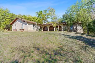 1910 Woodland Ave, Austin, TX 78741 - Photo 4