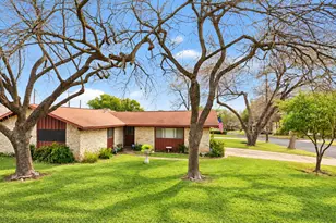 10601 Walnut Bend Dr, Austin, TX 78753 - Photo 2