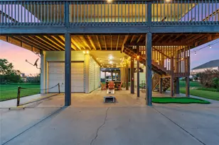 157 Verdia Dr, Crystal Beach, TX 77650 - Photo 4