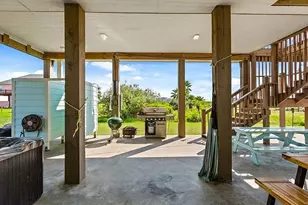 157 Verdia Dr, Crystal Beach, TX 77650 - Photo 12