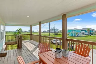 157 Verdia Dr, Crystal Beach, TX 77650 - Photo 4