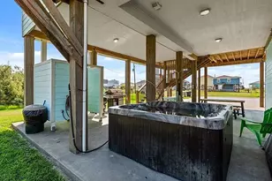 157 Verdia Dr, Crystal Beach, TX 77650 - Photo 28