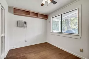 704 Franklin Blvd, Austin, TX 78751 - Photo 12