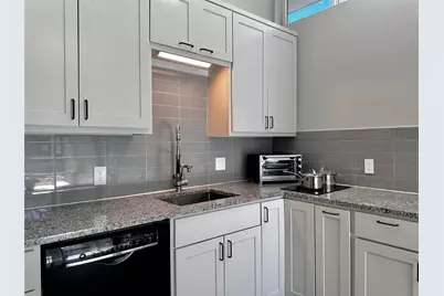 914 E 39th Street #2, Austin, TX 78751 - Photo 10