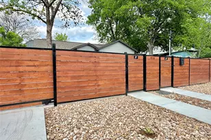 914 E 39th St, Austin, TX 78751 - Photo 34