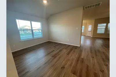 192 Beth Ann Loop, Taylor, TX 76574 - Photo 8