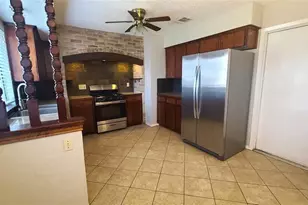 13112 Lamplight Village Ave, Austin, TX 78727 - Photo 8