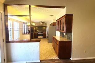 13112 Lamplight Village Ave, Austin, TX 78727 - Photo 6