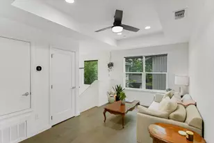 2414 E Martin Luther King Jr Blvd, Austin, TX 78702 - Photo 20